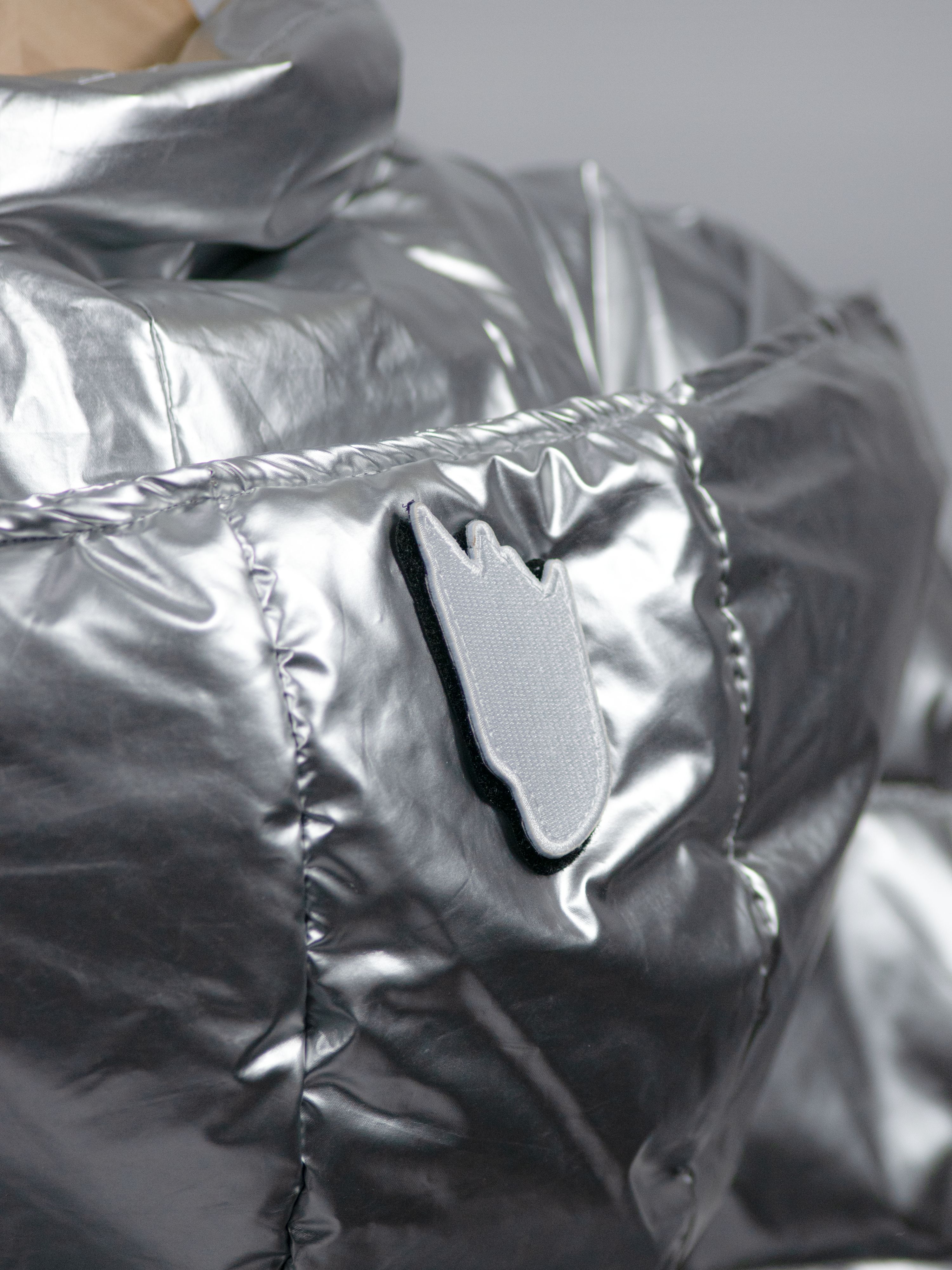SILVER DRAPE PUFFER