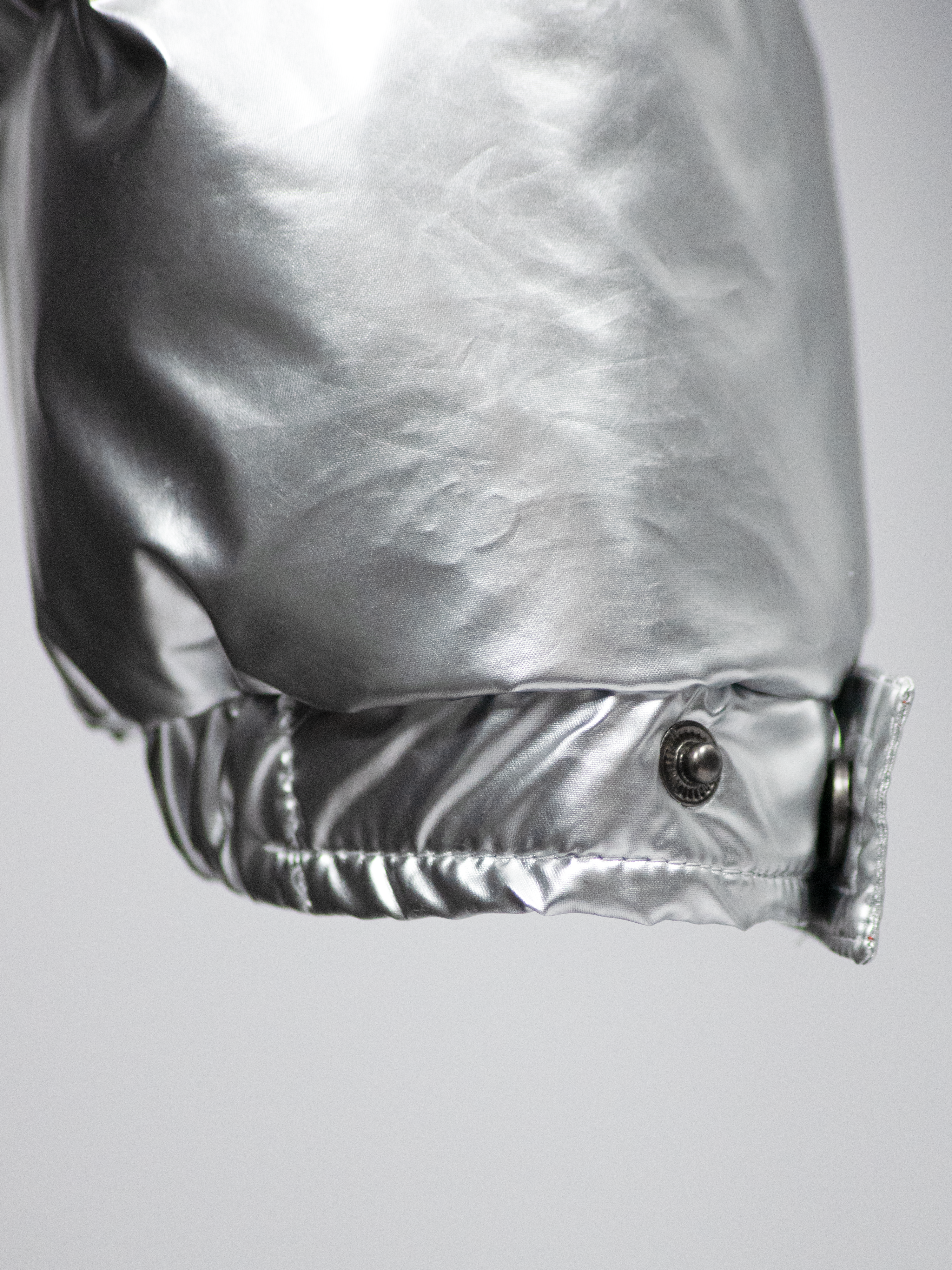 SILVER DRAPE PUFFER