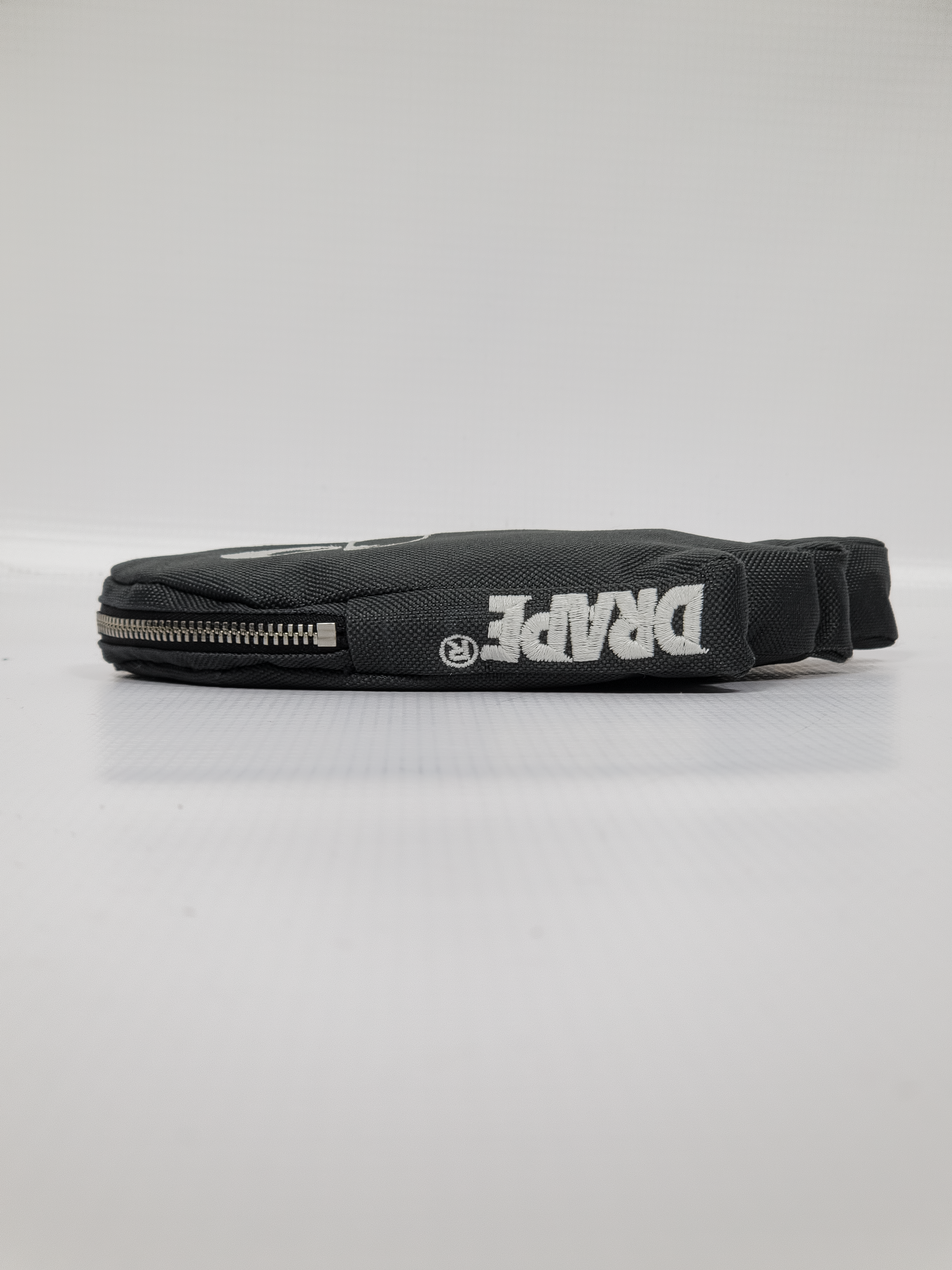 DRAPESTAR POUCH