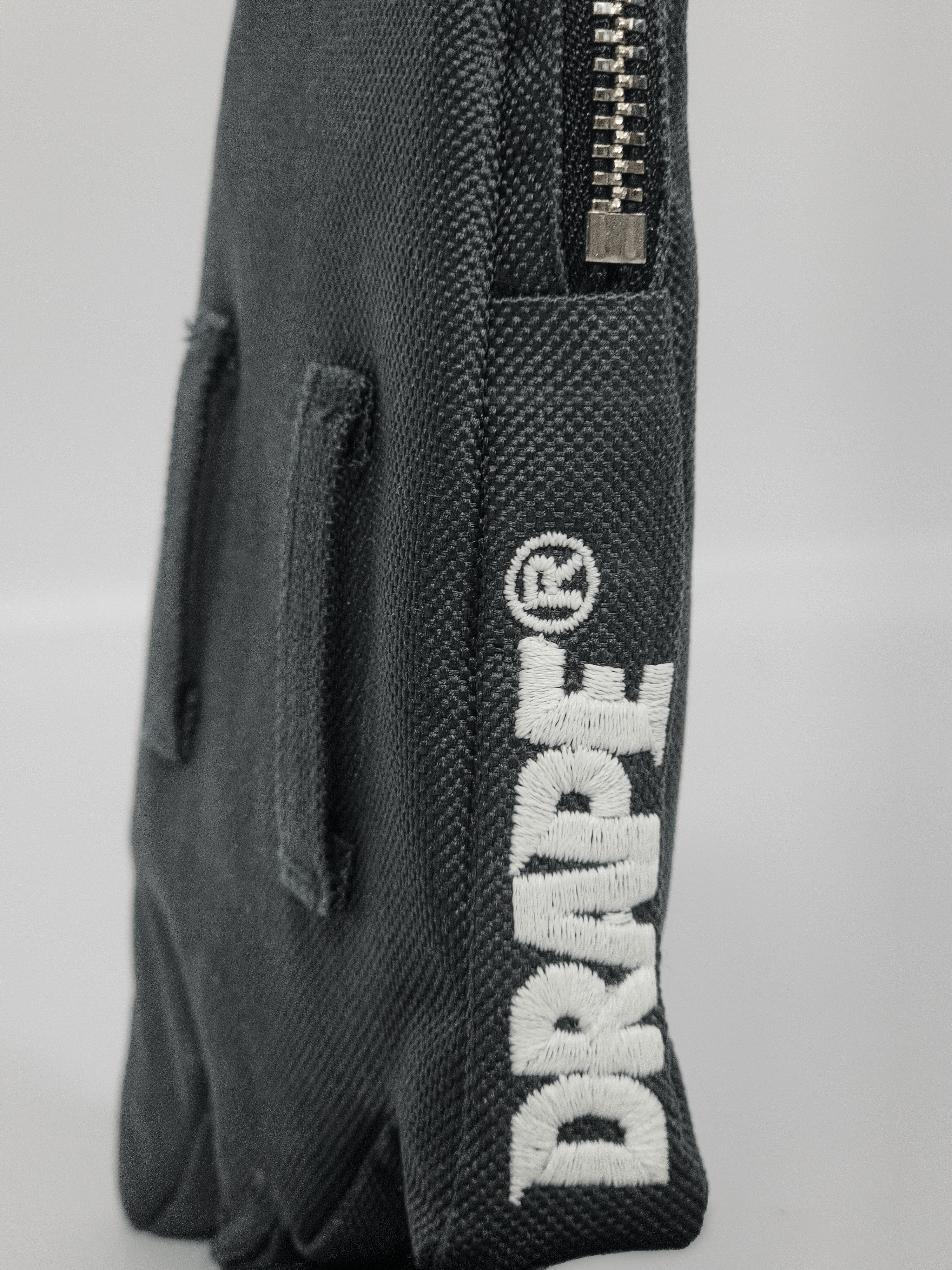 DRAPESTAR POUCH
